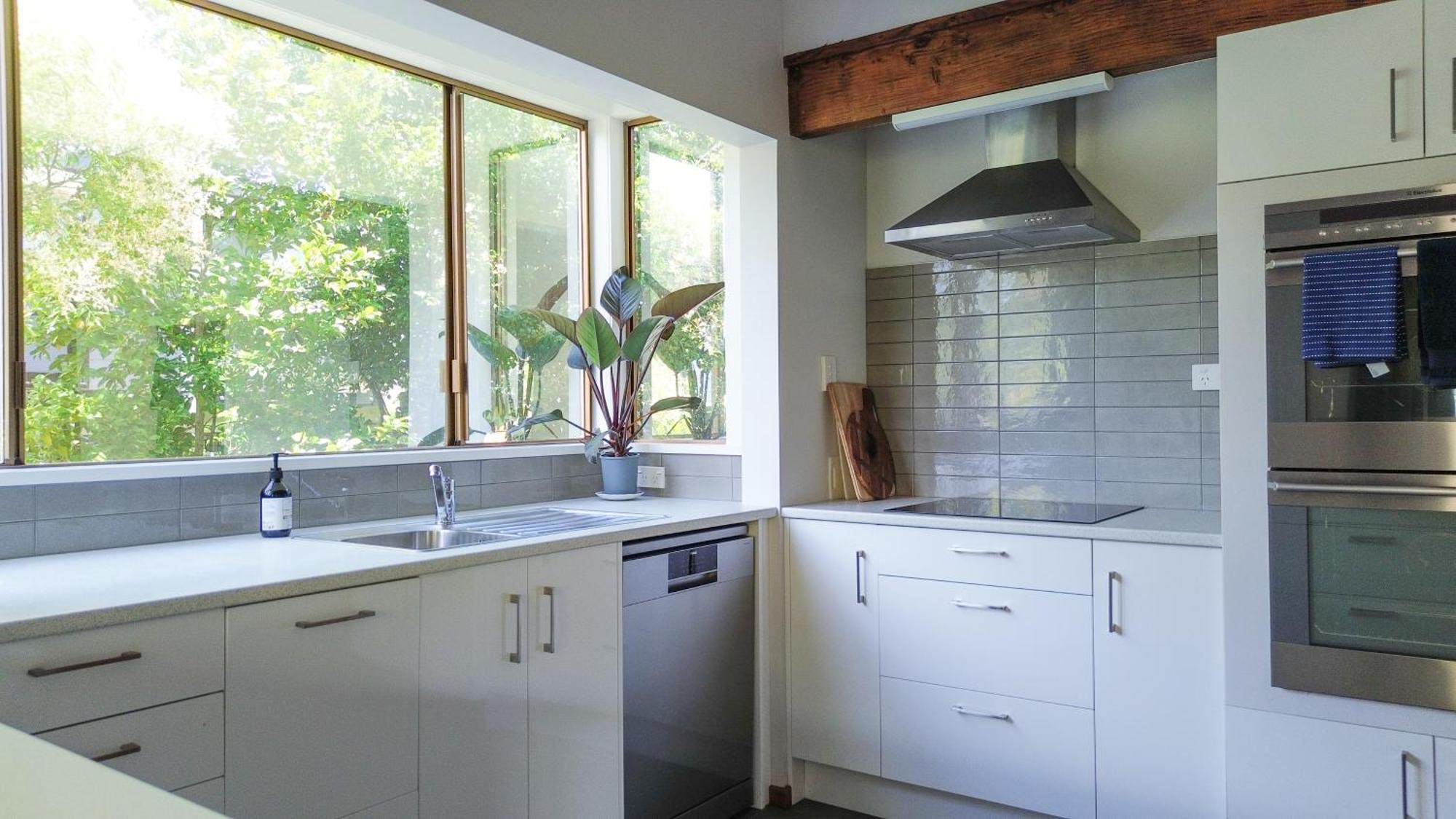 Large, Comfy, Stylish Apartment Havelock North Bagian luar foto