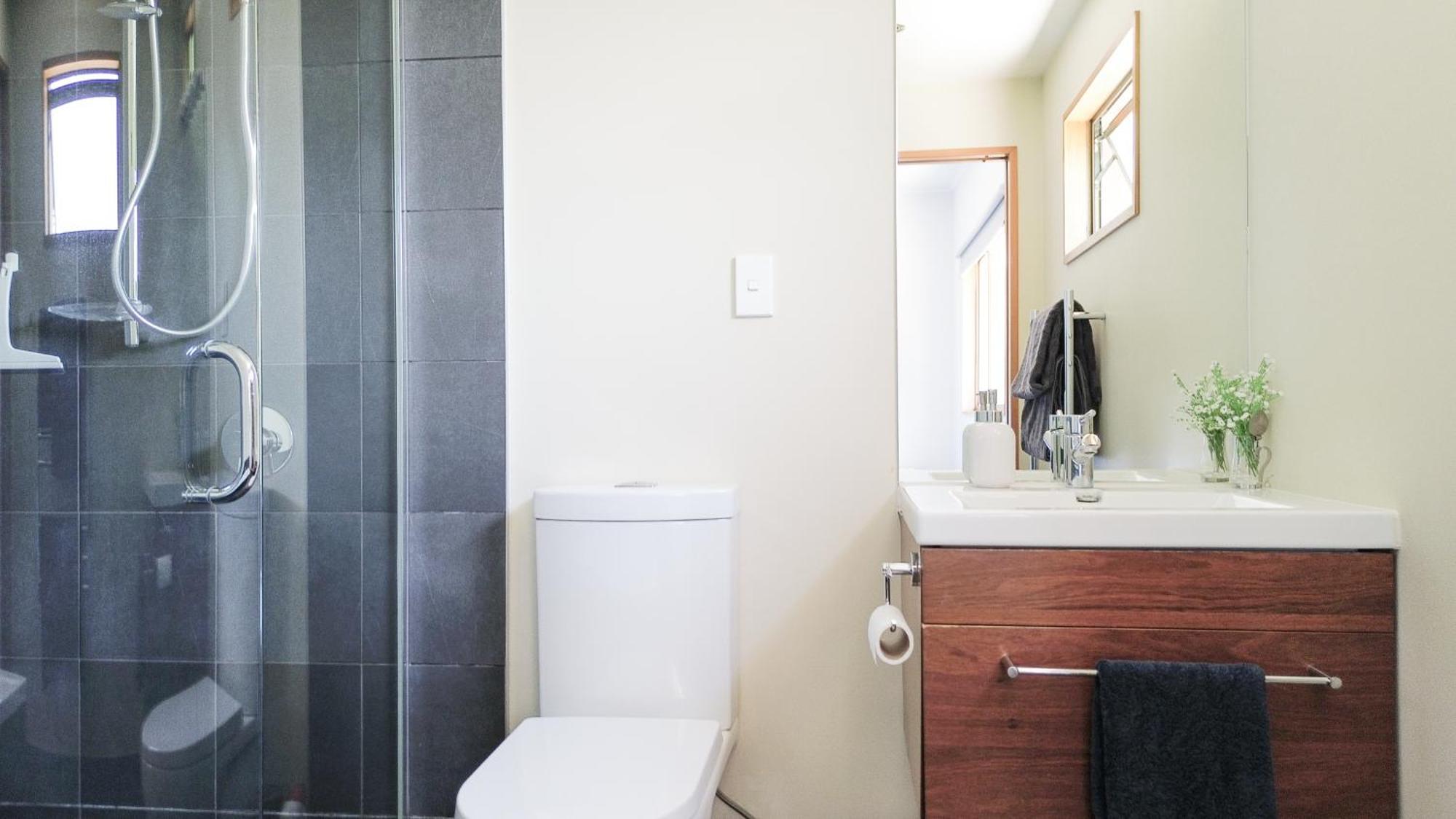 Large, Comfy, Stylish Apartment Havelock North Bagian luar foto